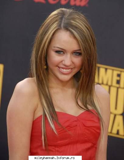 srry daka nu sunt toate pozele bune:(:) poze cu miley